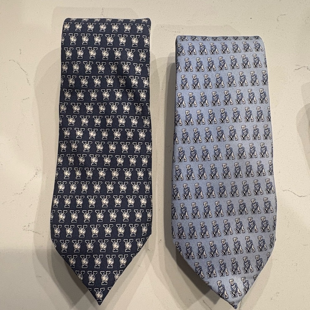 Vineyard Vines Navy and Light Blue Patterned Ties - Yale